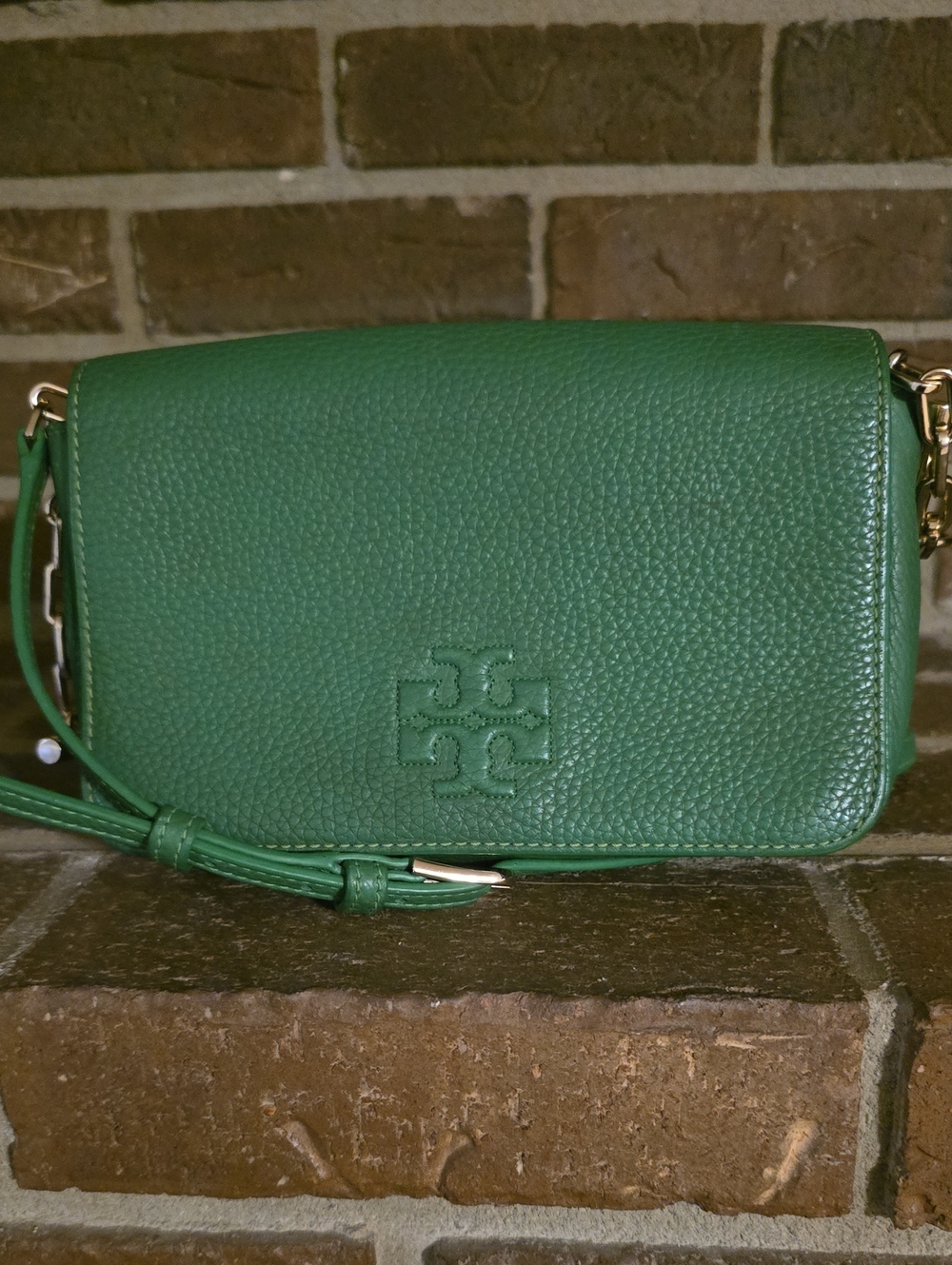 Tory Burch Thea Messenger Bag in Green Pebbled Leather Crossbody